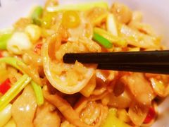 -丹江口渔村·湘味厨房(桃园店)
