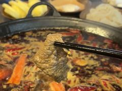 -黄潇洒老火锅(九眼桥宏济巷店)