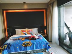 -上海滴水湖皇冠假日酒店