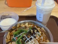 -柳州肥姨妈大骨螺蛳粉(万达中心店)