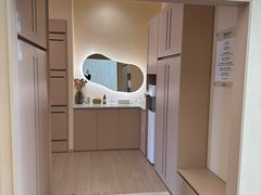 -乐刻瑜伽·普拉提·小瑜荚YogaPod(滨江银泰店)