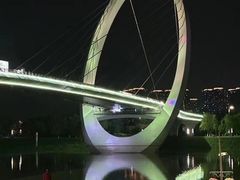 -南京眼步行桥