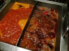 -老牌坊云南鱼豆花火锅(哈西万达店)
