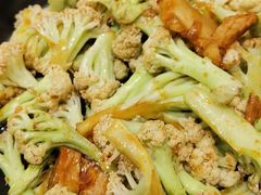 干锅菜花-闫府私房菜(经四路万达店)