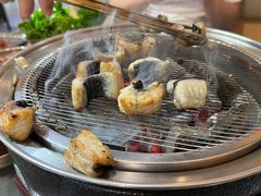 -围炉肉舍•炭烤活鳗•丹东海鲜烤肉(步行街店)