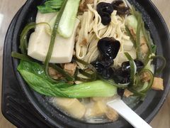 三鲜米线砂锅-东关吉祥西安腊汁肉夹馍(健德门店)