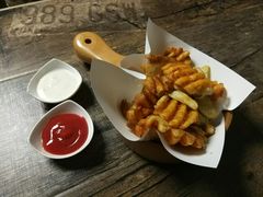 -HIGH FIVE哈福手工汉堡(桂林路店)