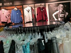 -NIKE上海青浦换季优惠店