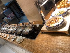 自助取餐区-湖景知味西餐厅•自助餐• 轻食(南京金茂威斯汀大酒店)