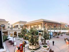 -王府井奥莱临潼小镇(临潼店)