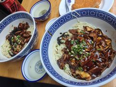 -沪西老弄堂面馆(定西路店)