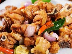 -云海肴·汽锅鸡·云南菜(天山百盛优客店)