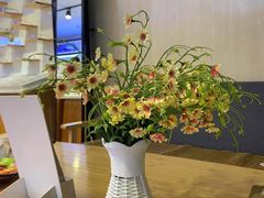 -MiRi眼镜·蔡司·星趣控·尼康控优点视觉合作店(南京东路店)