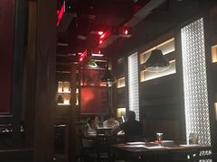 大堂-辣尚瘾·烤鱼·新川菜(交大直营店)