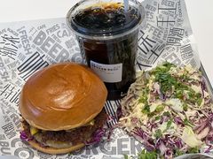 -TRIPS BURGER(大钟寺店)