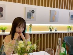 -华凌牛庄西餐厅(乌鲁木齐华凌美爵大饭店)