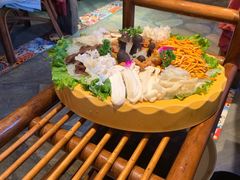 -老牌坊云南鱼豆花火锅(爱建店)