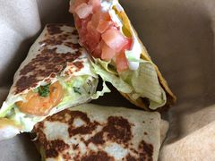鲜虾牛油果布里特卷-Taco Bell 塔可贝尔(东方明珠店)