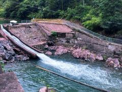 -安吉龙王山峡谷漂流
