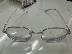 -英伦眼镜蔡司依视路折扣店(通州万达店)