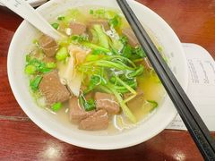 鸭血汤-三两春肚肺汤(崂山路店)