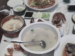 -梅利汴京烤鸭•开封豫菜地标店(东大街店)
