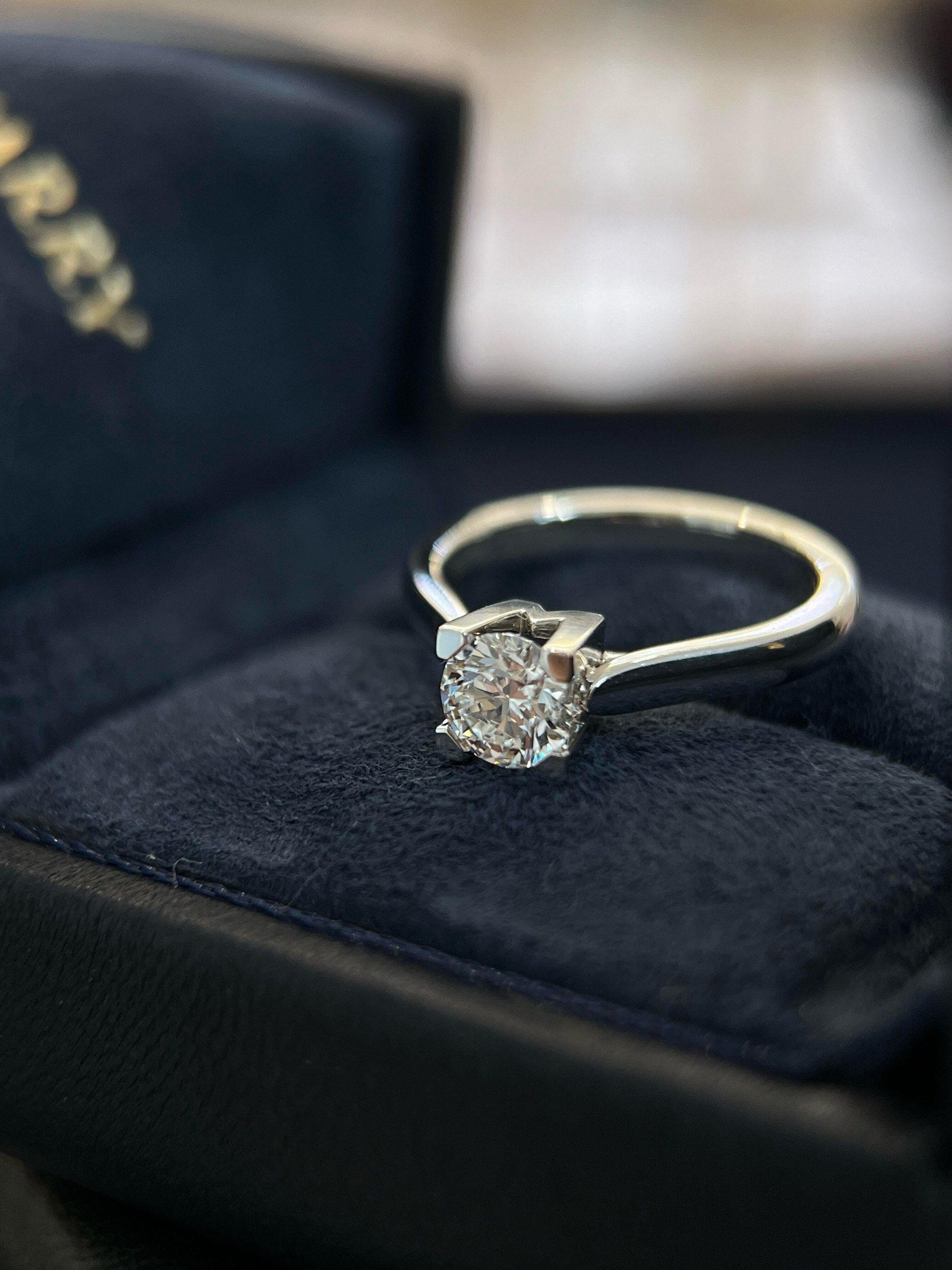 爱情的见证,钻戒的魅力