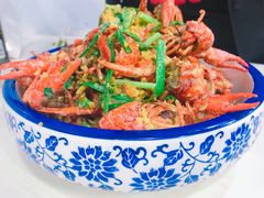 -虾弄弄海派小龙虾·牛羊蝎子火锅