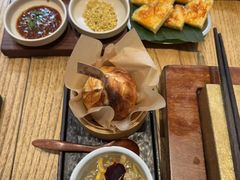 -银米·云南传统过桥米线(双廊黑金冠店)