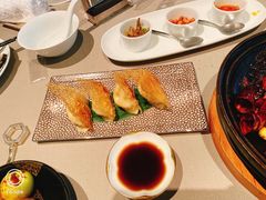 海胆金网锅贴-荣轩(新荣记环球金融中心店)