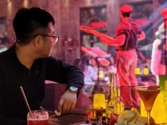 -FOUR PLAY BAR