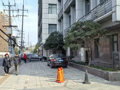 -漕河泾街道图书馆(漕河泾社区文化活动中心店)