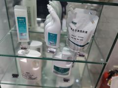 -福奈特洗衣·洗鞋·奢侈品护理(百联中环店)