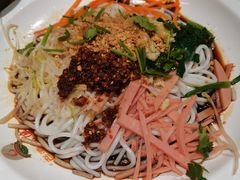 老滇凉米线-老滇山寨•云南特色菜•地方菜•民族风情歌舞表演(金碧店)