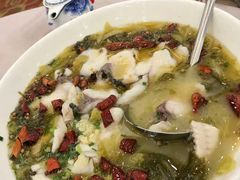 酸菜鱼-东江渔村(皇悦店)