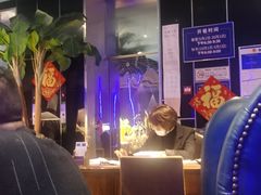 -云顶旋转自助景观餐厅
