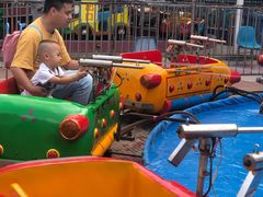 -滨河世纪广场公园