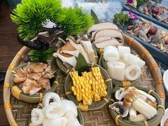 -慢丽江·云南野生菌土鸡锅(西山店)