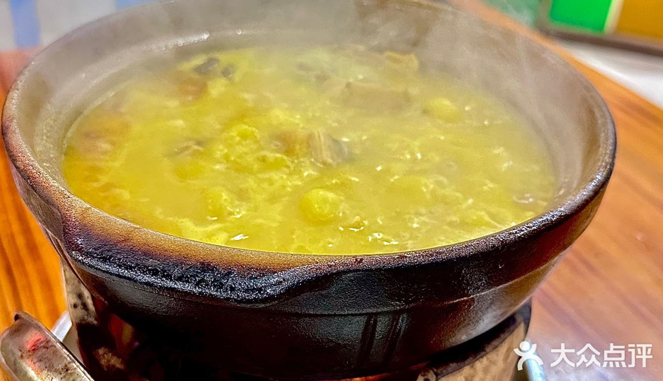 洛阳人均不到30一锅的花胶鸡