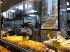 面包甜点陈列柜-鲍师傅糕点(江苏路店)