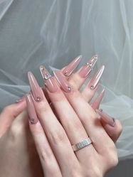 -赢韵美甲美睫瑞士净斑中心
