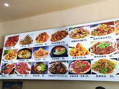 -春明狗肉馆(园丁花园店)