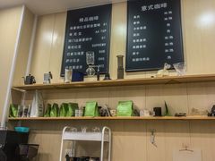 -白鹅咖啡(金城花园店)