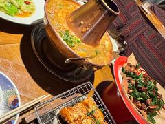 -雀舞云南菜(天津天河城购物中心店)