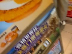-麦当劳(上海虹桥站30B检票口楼上)