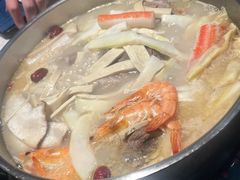 -三人行骨头王火锅(长寿店)