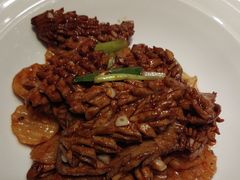 -闫府私房菜·老字号(恒隆店)