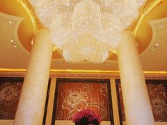 -广州万富希尔顿酒店·感趣自助餐厅·金秋蟹宴生蚝海鲜刺身
