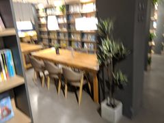 -魔方城市书房(中街益田店)