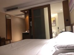 -武汉武昌站街道口华美达安可酒店